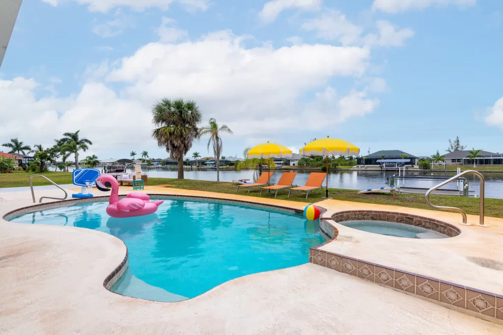 Vacation Rental Service : Charlotte’s Oasis in Port Charlotte, FL